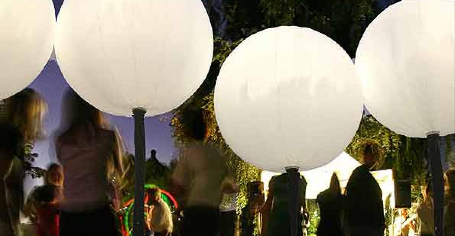 paper lanterns with lights included